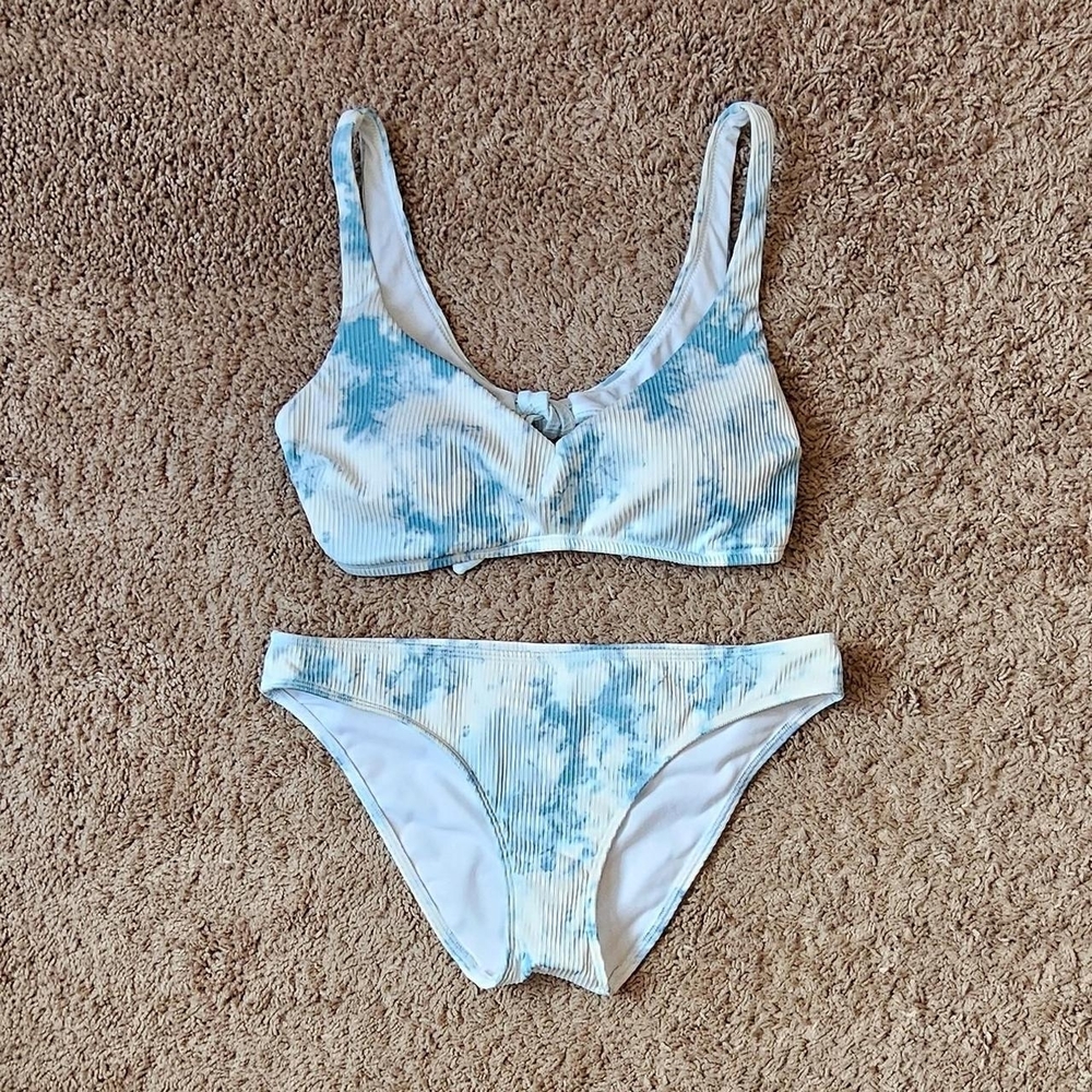 Hollister Blue and White Tie-Dye Bikini
